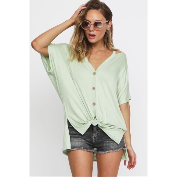 🌺🎉HP🎉5⭐️Oversized Hi-Low Top - Picture 4 of 7